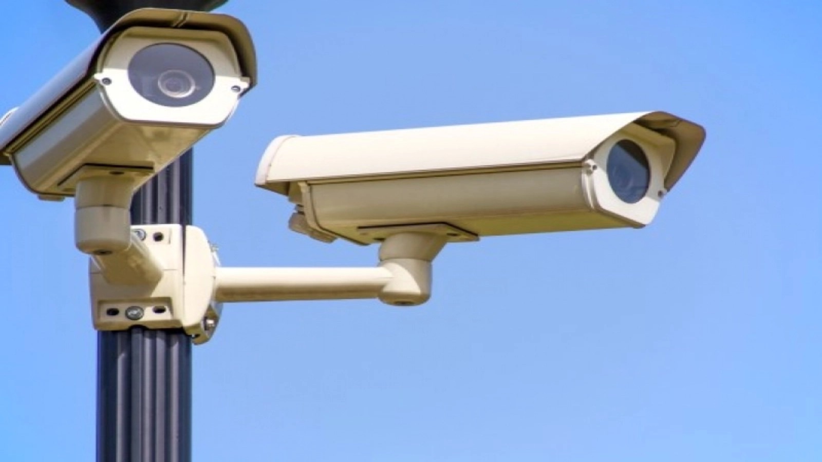 Sute de camere video vor supraveghea traficul pe cele mai aglomerate sosele din Romania